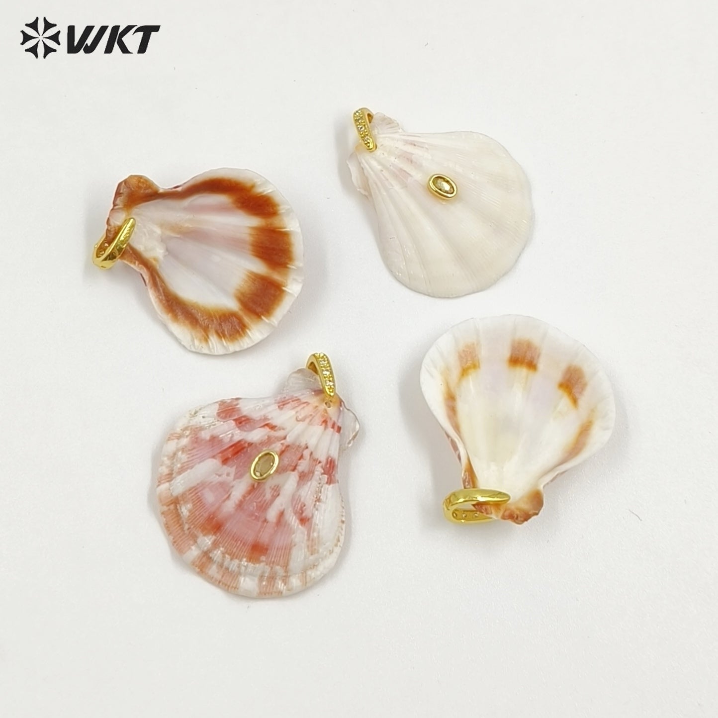 WT-JP488 Wonderful Charms Zircon Setting In Natural Shell Gold Pendants For Lady Friends Jewelry Gift Making Accessory