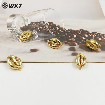 WT-P2131 Popular Fashion Gold Plated Cowrie Shell And Zircon Pendant With Double Hoops As Lady Bracelet Jewelry Accessory