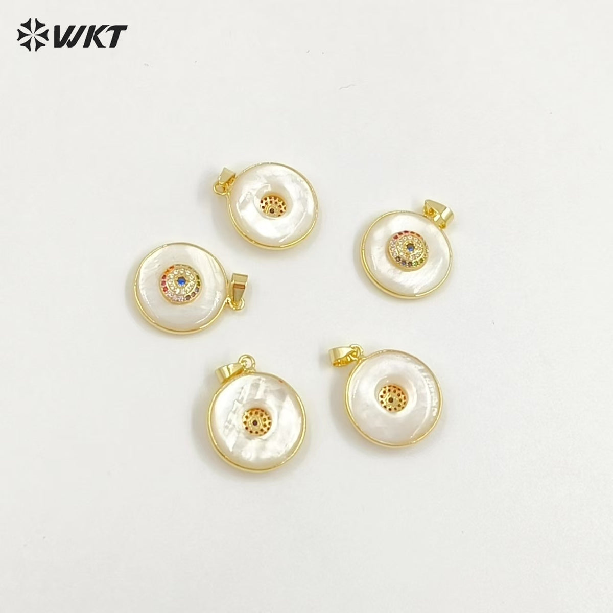 WT-MP308 Delicate Fashion Mother of Pearl Made Round Coin Micro Pave Eye Pendants With 18k Gold Bezel Around Jewelry