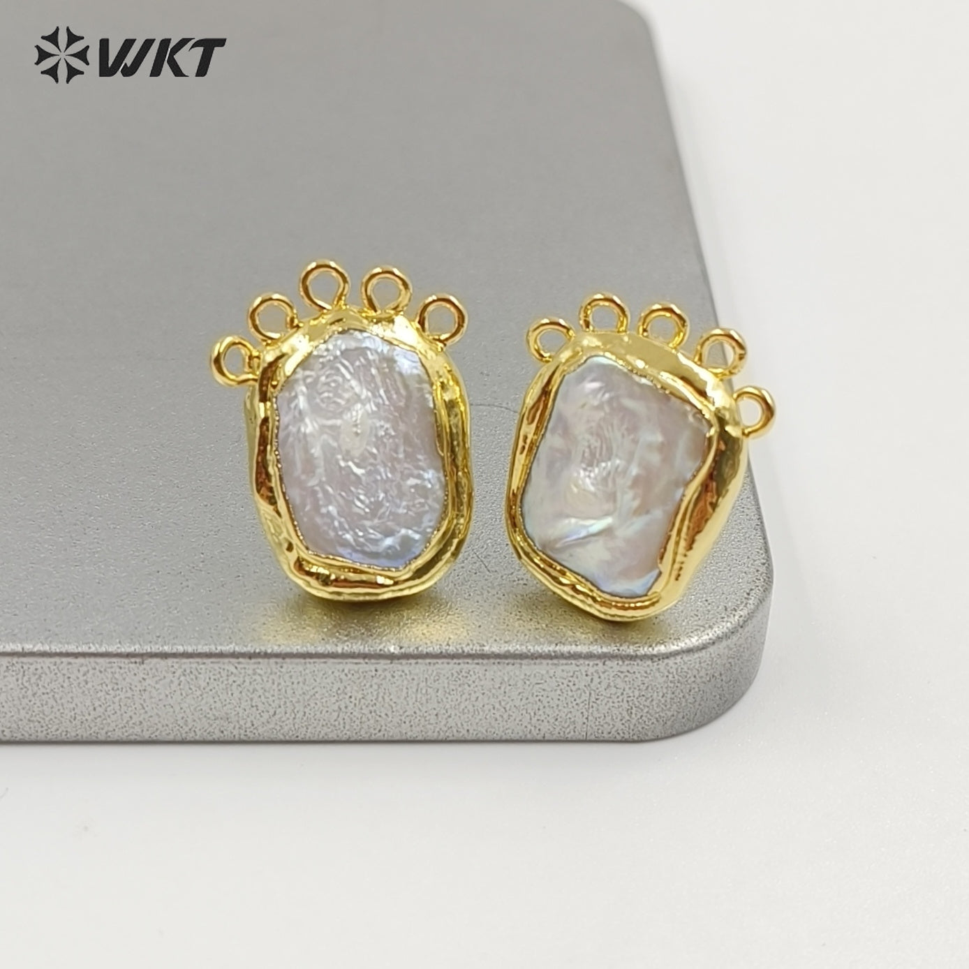 WT-MPE188 Exclusive Elegant 18K Gold Plated Natural Freshwater Pearl Earrings With Hoops For Women DIY Fashion Jewelry
