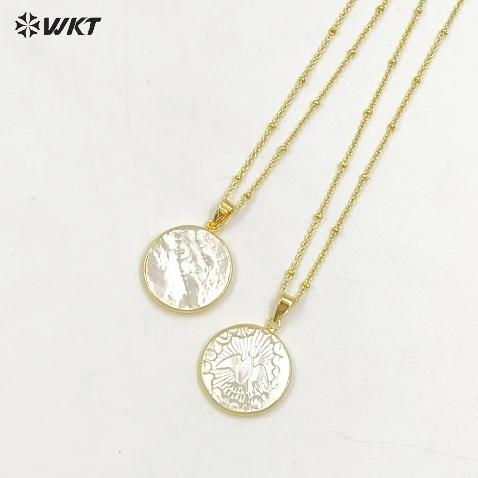 WT-JN316 Lovely Laser Made Natural Hand Carved Mother of Pearl Shell Christian Peace Bird Necklace