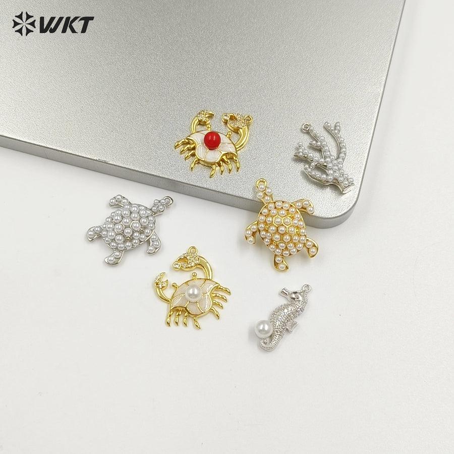 WT-MP310 Wholesale Fine Jewelry Gold And Silver Color Marine Animals Crab Shape Zircon With Artificial Pearl Little Pendants