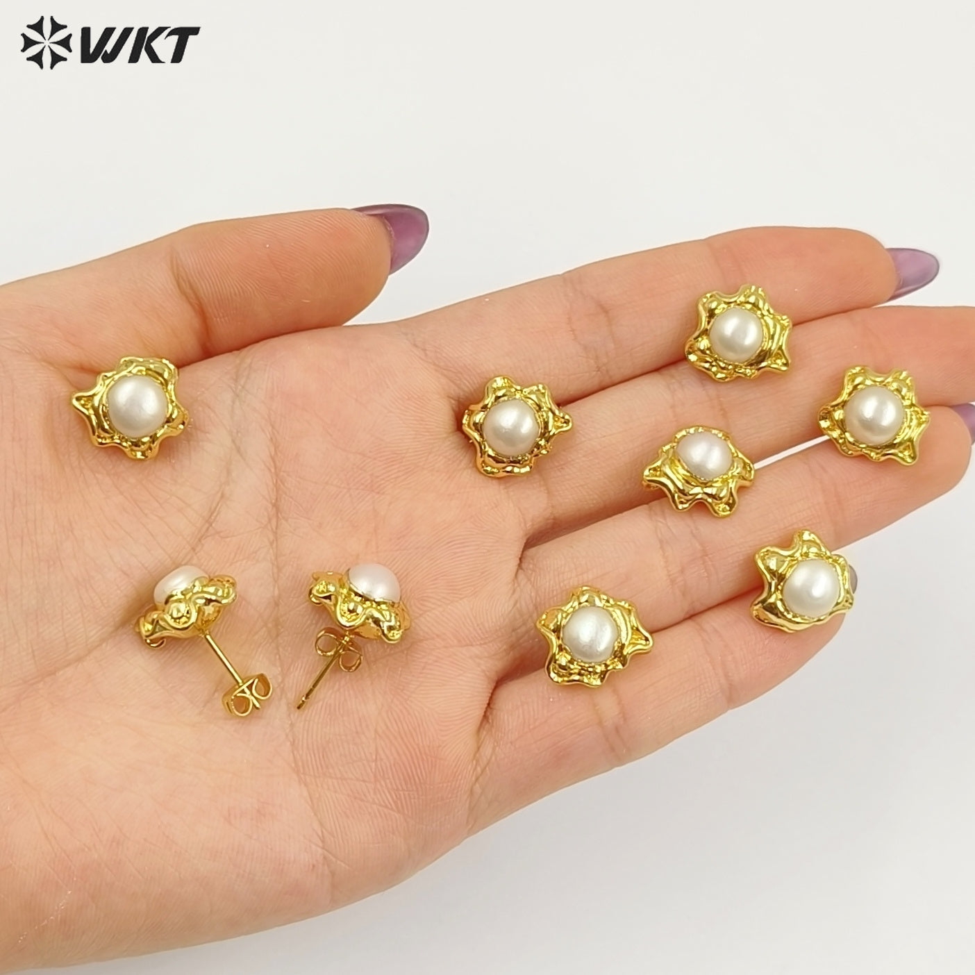 WT-EHP104 Delicate 18K Gold Plated Natural Freshwater Pearl Sun Shape Little Earrings Finding With Hoop For Women Jewelry DIY