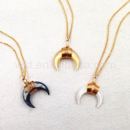 WT-N747 Wholesale Fashion Tiny Charm Shell Crescent Horn Necklace Wirewrapped Half Moon Crescent Necklace