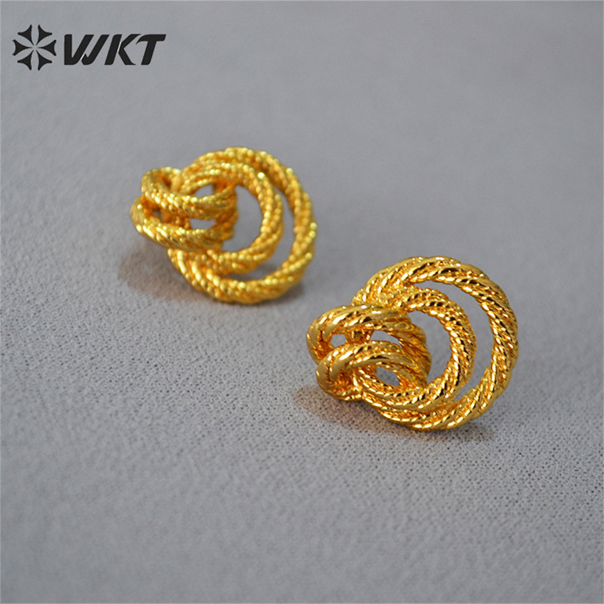 WT-E717 Europe a Small Medieval Twist Wrapped Braided Brass Gilded Atmosphere Exaggerated 925 Silver Needle Earrings