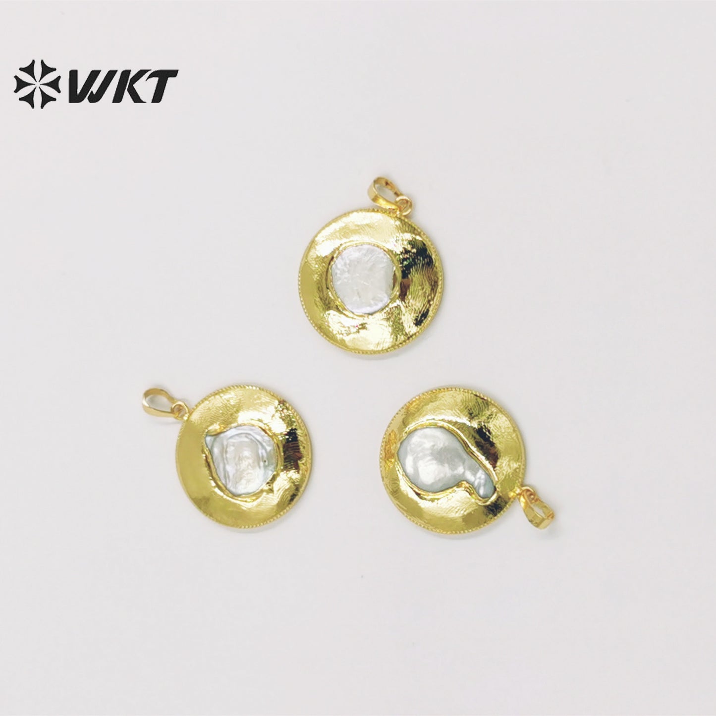 WT-JP303 Lovely Delicate Pendant Round 18k Gold Plated Vintage Pendant Women's Jewelry Accessories Freshwater Pearl Pendant