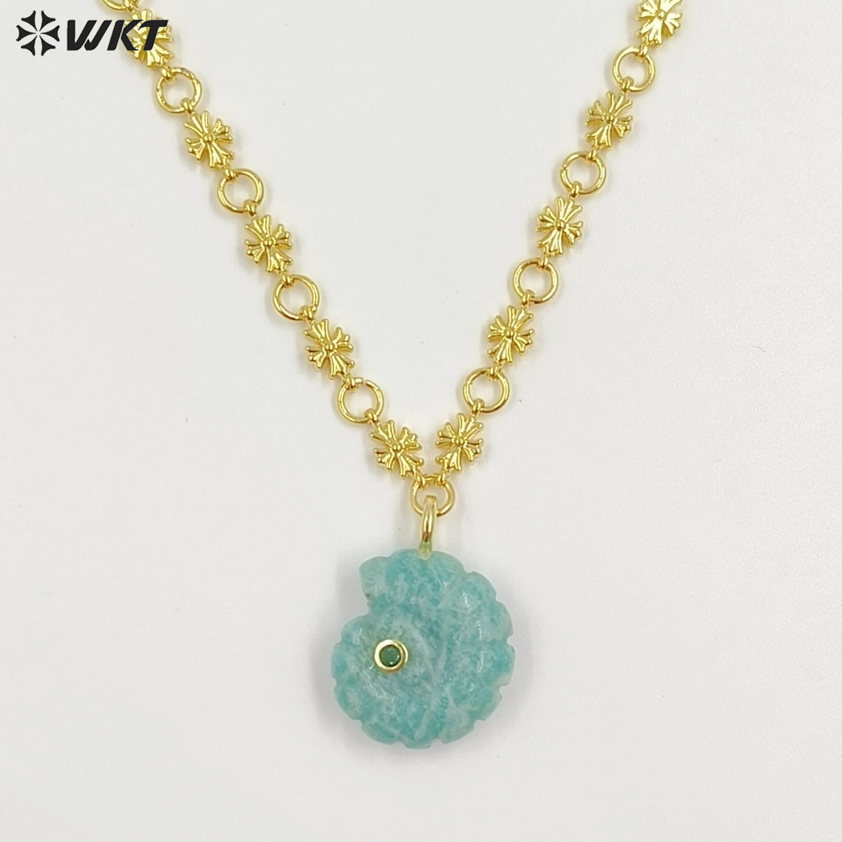 WT-N1507 Fashion Lovely Gold Plated Zircon And Natural Gemstones Carved Trumpet Pendant Necklaces As Women Birthday Gift Jewelry