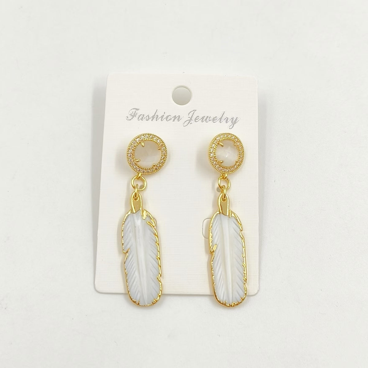 WT-MPE145 Best Selling Stylish Elegant 18K Gold Plated Natural Colorful Patterned Shell Cat Eye Women Earrings As Special Gift