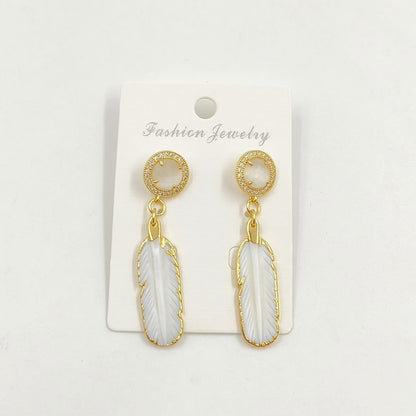 WT-MPE145 Best Selling Stylish Elegant 18K Gold Plated Natural Colorful Patterned Shell Cat Eye Women Earrings As Special Gift