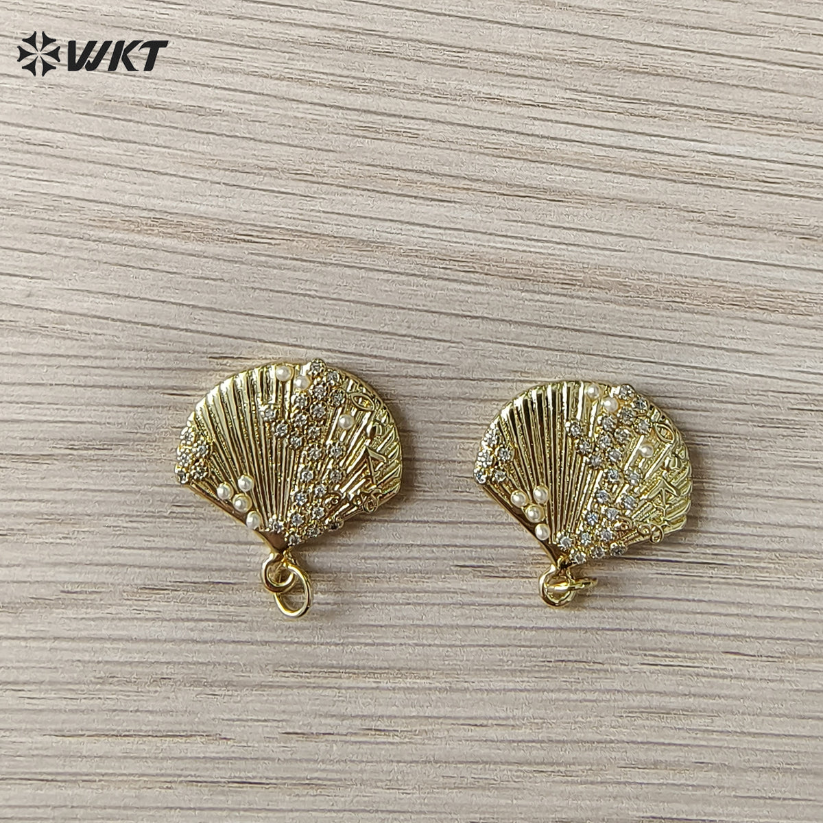 WT-MP321 Wholesale Ocean Series Multi Colors Gold Plated Metal Shell Shape Little Charms Pendant For Necklace Earrings Making