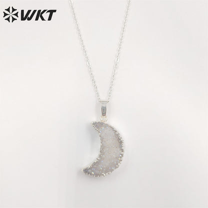 WT-N541 Lovely Natural Crystal Quartz Angel Druzy Crescent Moon Necklace with Gold Dipped Fashion Hot Gold Druzy Moon Necklace