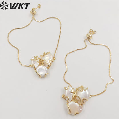 WT-MPB056 Women Elegant Fashion Gold Plated Freshwater Pearl Bracelets in Adjustable Size Unique Gold White Triple Pearl