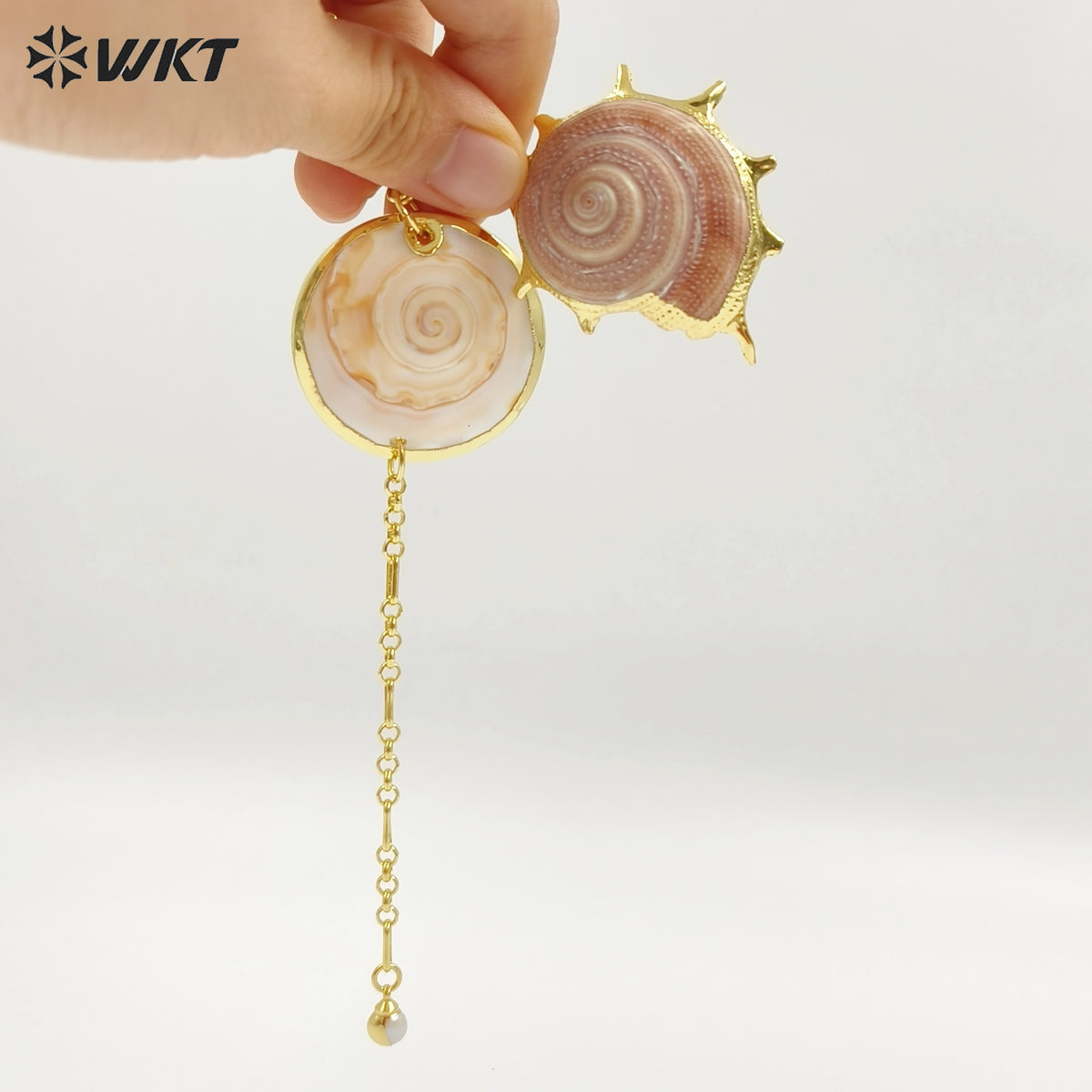 WT-JN406 Newest Fashionable Gold Plated Natural Trumpet Shell And Pearl Long Necklace For Lady Beach Matching Accessories