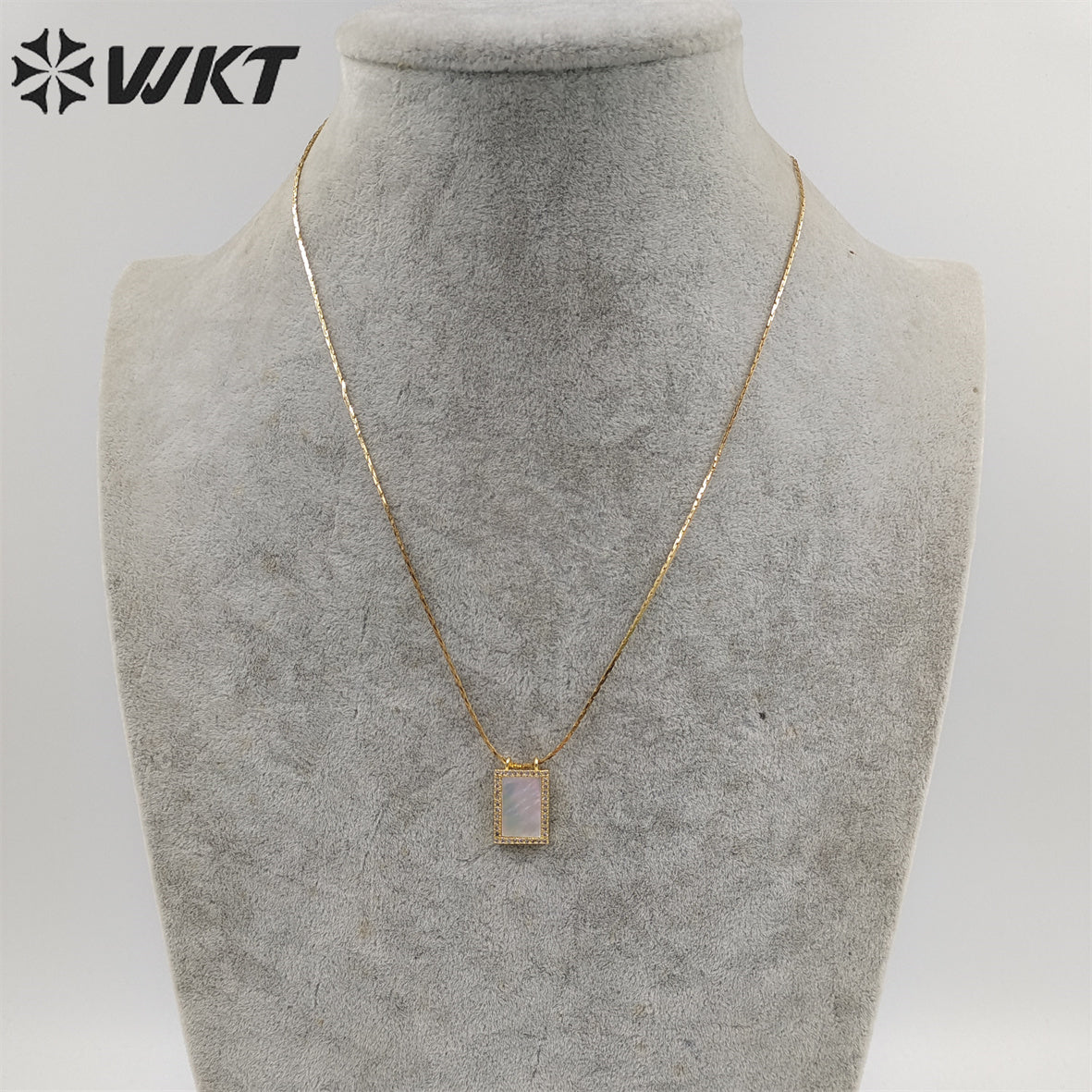 WT-JN214 WKT Newest Exclusive Tiny Long Square Natural Shell Necklace Lady Simple Micropaved Cubic Zircon Shell Necklace