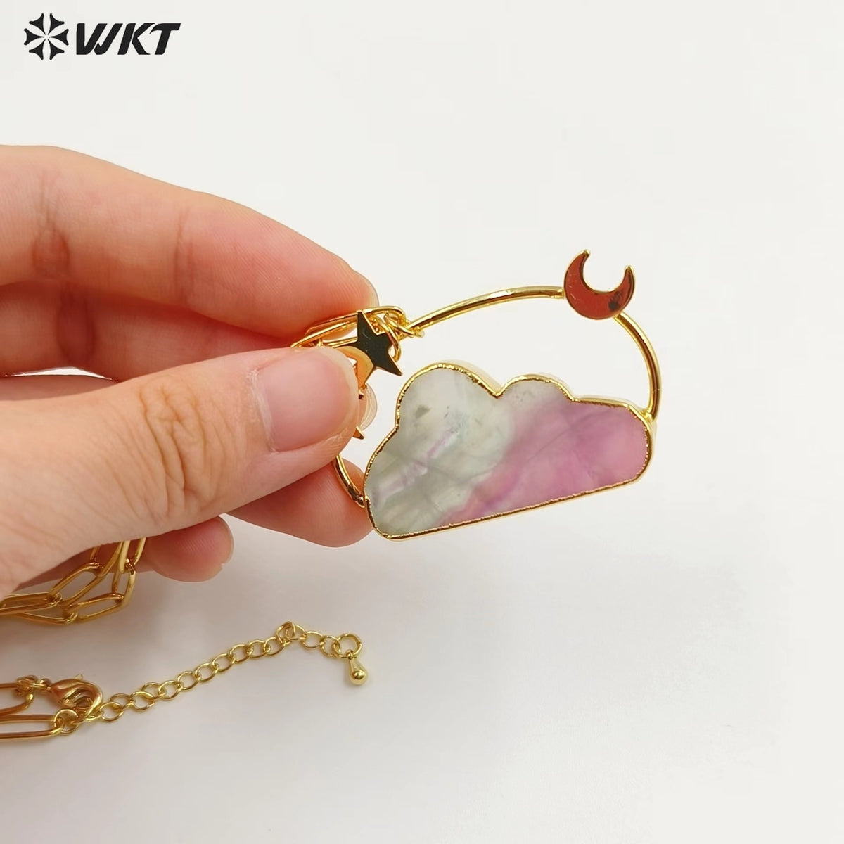 WT-N1447 WKT Exclusive Design Fashion 18K Real Gold Plated Resist Tarnishable Natural Stone Clouds Pendant Necklace Lovely Made
