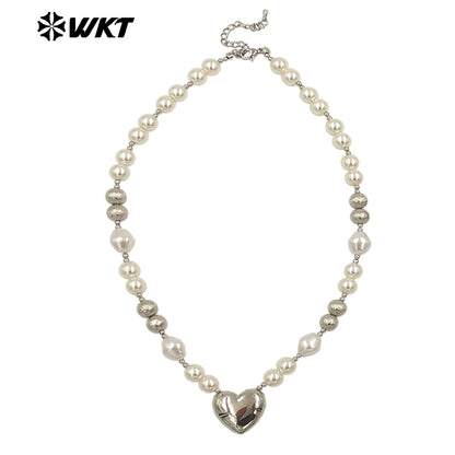 WT-JN286 New Product Lovely Natural Yellow Brass Artificial Pearl Love Shaped Necklace for Sweet Girls As Daily Matching Jewelry