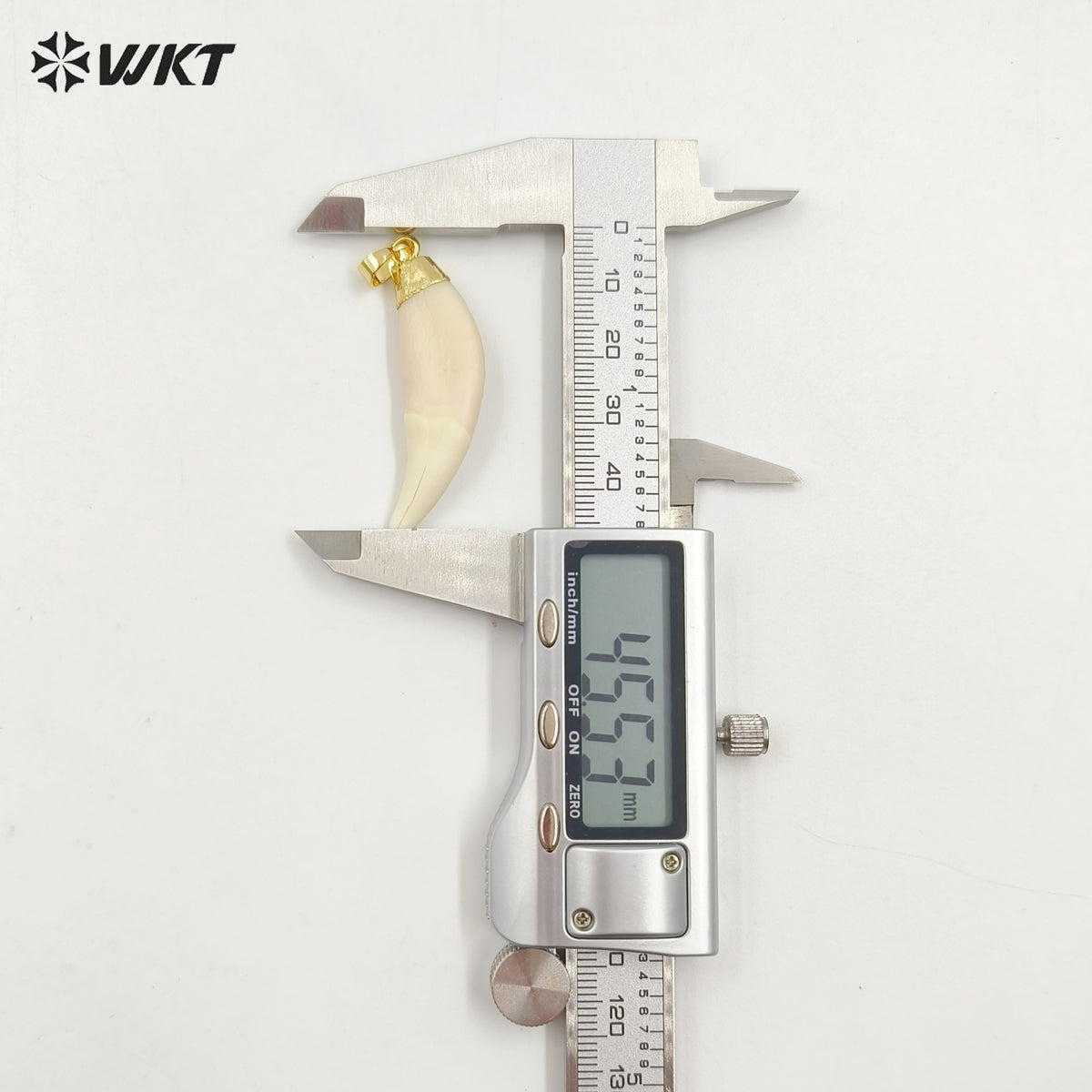 WT-P241 WKT Wholesale Artificial Tooth Pendants with Gold Color Cap Amazing Raw Horn Bone Pendants for Jewelry Making