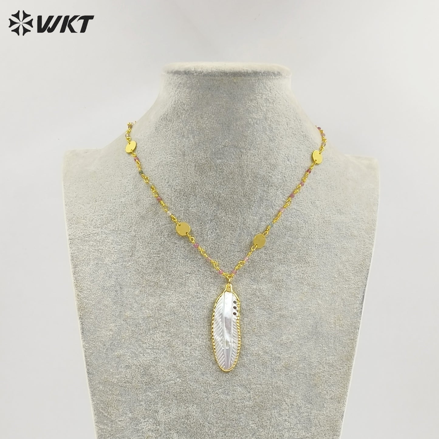 WT-JN400 Fashion Elegant Style Gold Plated Little Stone Chain With Natural Shell Feather Pendant Necklace For Lady Matching