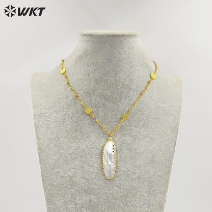 WT-JN400 Fashion Elegant Style Gold Plated Little Stone Chain With Natural Shell Feather Pendant Necklace For Lady Matching