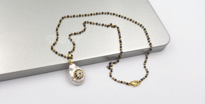 WT-MN952 Fashion Setting Irregular Shape Pearl with CZ Micro Pave Necklace Hot-sales Lady Natural Stones Necklace