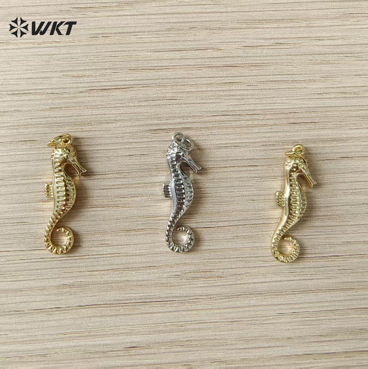 WT-MP324 Exquisite Gold Plated Yellow Brass And Zircon Ocean Series Seahorse Shape Metal Lovely Pendants As Handmade Findings