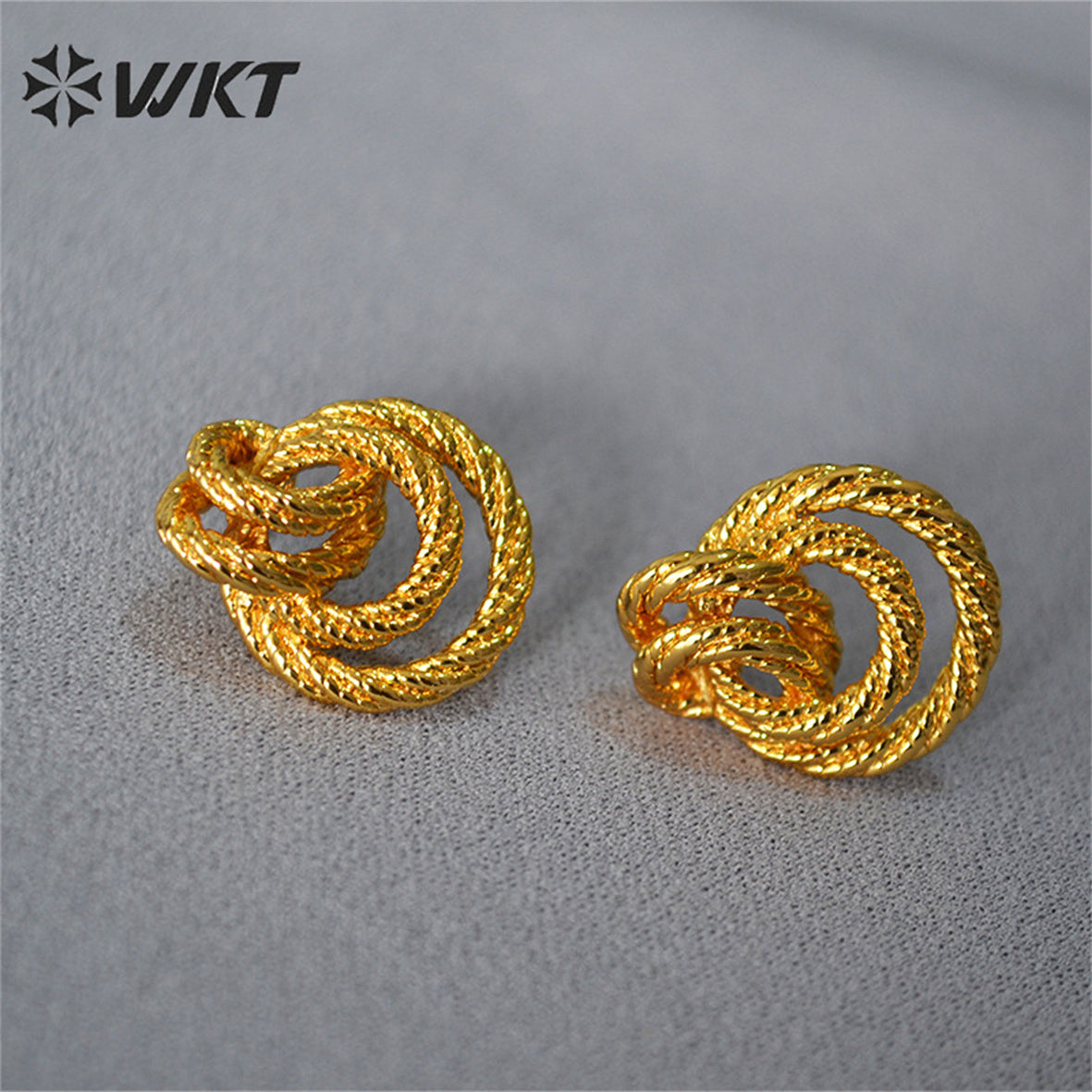 WT-E717 Europe a Small Medieval Twist Wrapped Braided Brass Gilded Atmosphere Exaggerated 925 Silver Needle Earrings