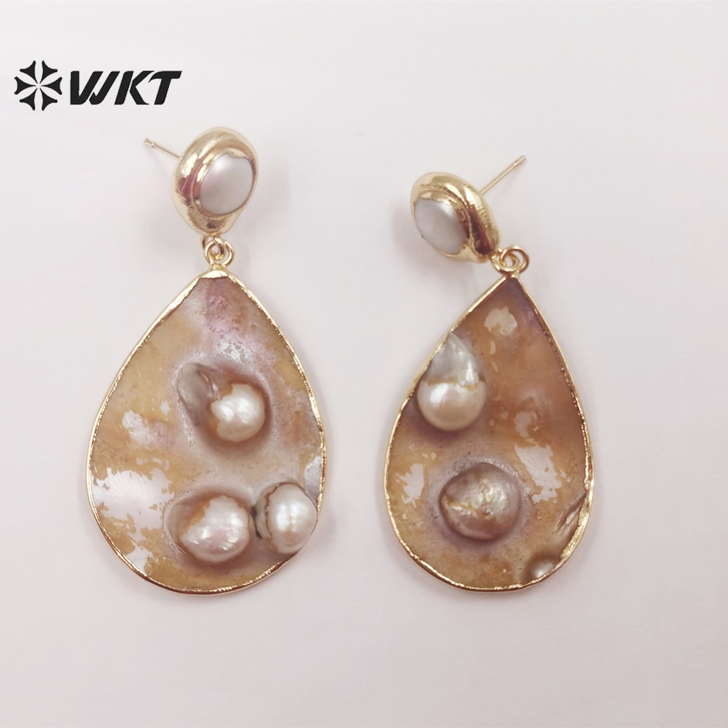 WT-MPE072 Water Drop Shell Earrings European and American Style Fashion Charming 18k Gold-plated Earrings Natural Pearl Earrings