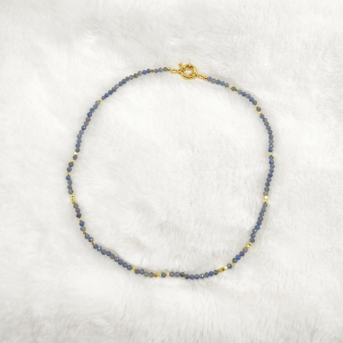 WT-N1443 WKT Best 2023 Newest Natural Aura Cluster Quartz Necklace Women Simple Hoop Aura 3MM Stone Beads Necklace