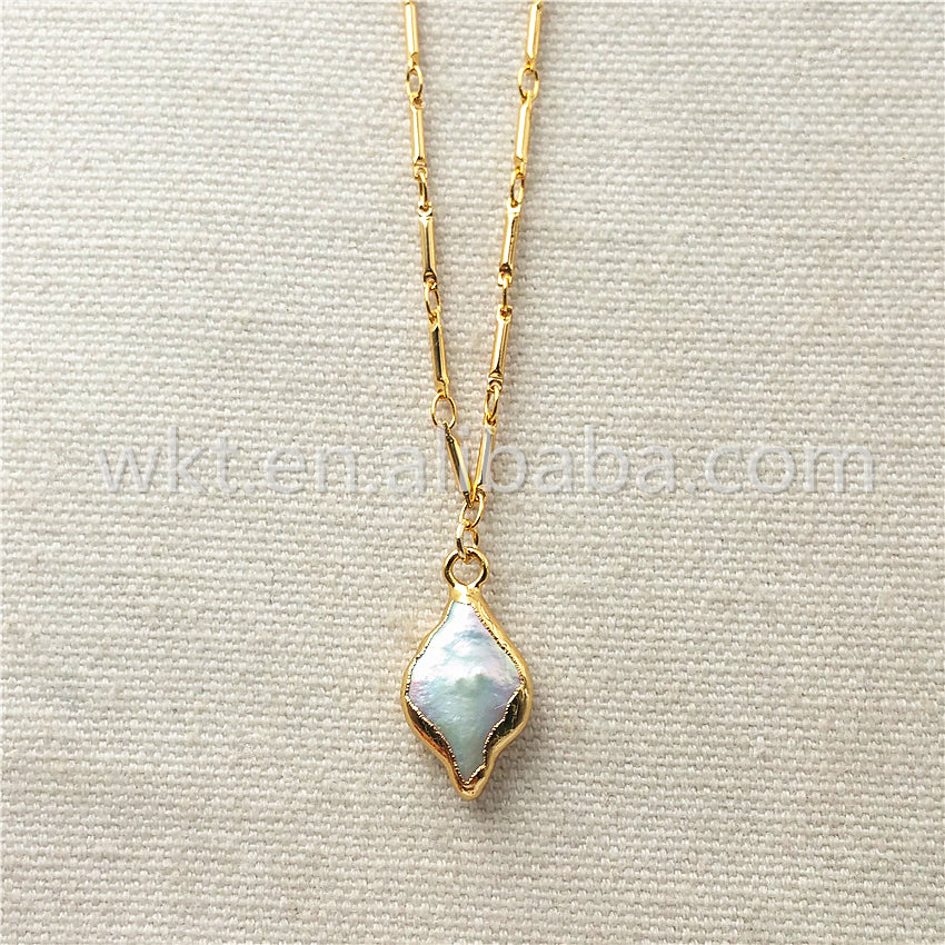 WT-N831 Wholesale Lovely Pearl Shell Necklace,15mm Fashion Natural Pearl With 24k Real Gold Dipped Shell Necklace for Women