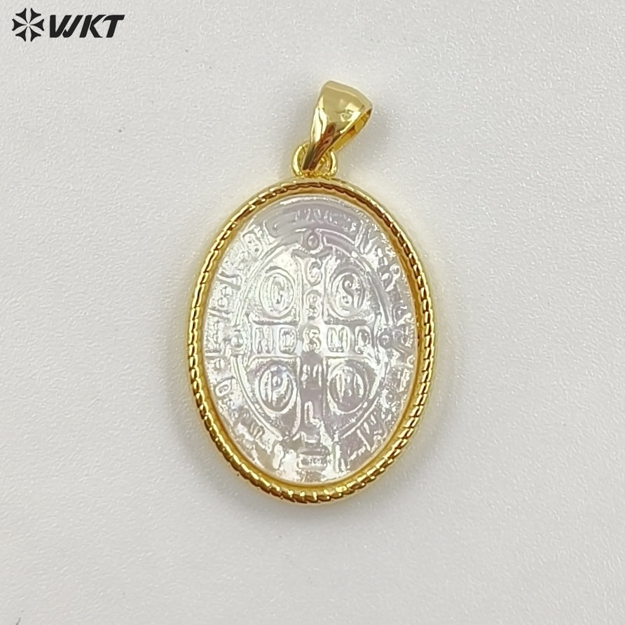 WT-JP464 New Arrival Religious Style Pattern 18 Gold Plated Natural Shell Oval Little Pendants For Women Necklace Making