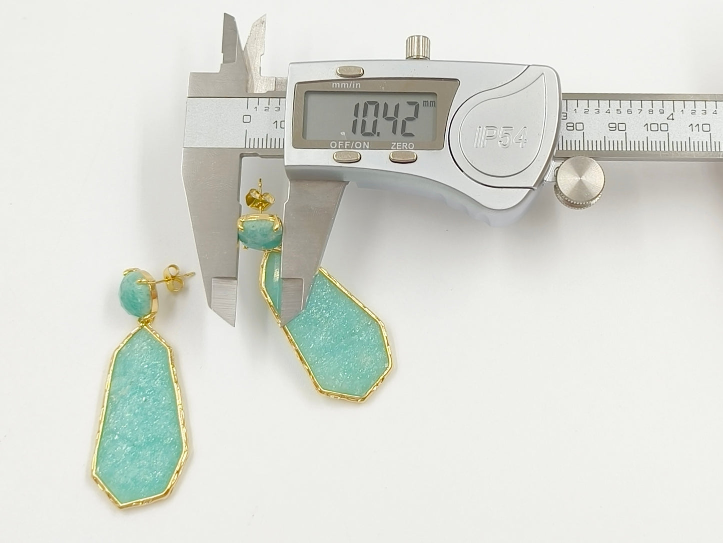 WT-E826 Factory Wholesale Gold Plated Colorful Natural Gemstones Long Earrings For Female Party Wearing Jewelry Accessory