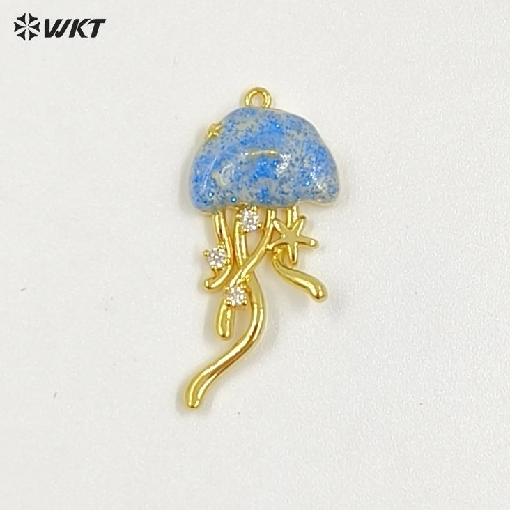 WT-MP309 Interesting Delicate Brass With Drop Oil Gold Plated Marine Animals Sea Turtles Shape Small Pendant For Necklace DIY