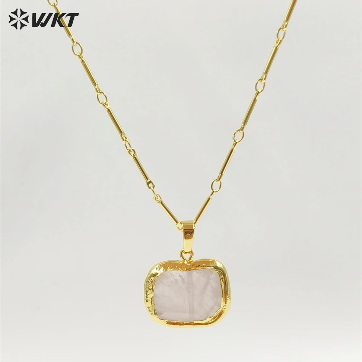 WT-N1184 Newest Natural Amethyst Pendant Necklace Amazonite Pendant Necklace Women Stylish Natural Strawberry Quartz Necklace