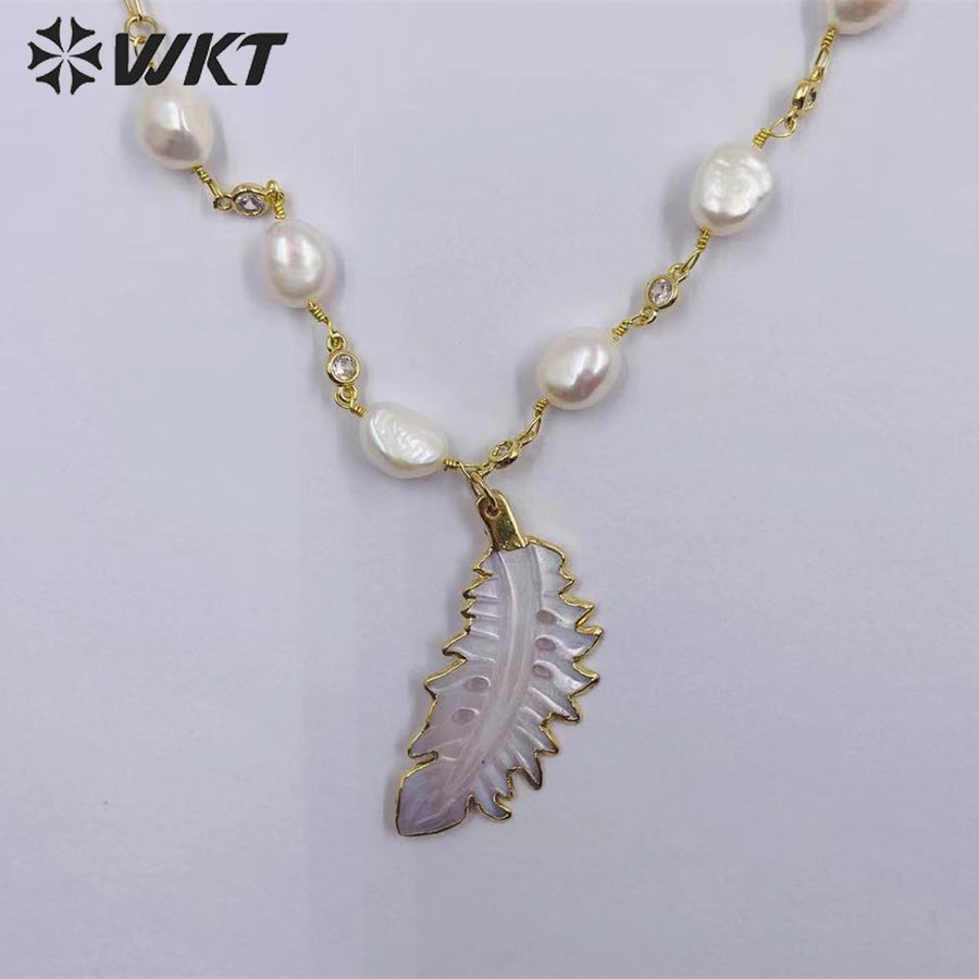 WT-JN234 Wholesale Newest Fashion Feather Freshwater Pearl Necklace Gorgeous Multi- Color Optional Pearl Fancy Chain Necklace