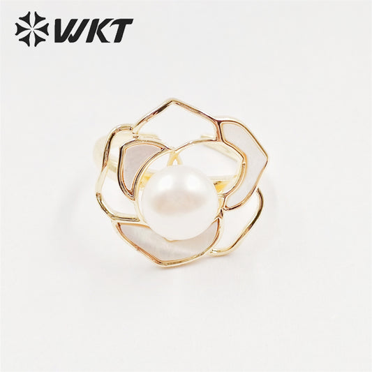 WT-MPR041 Wholesale New Fashion Rose Flower Pearl Ring Gorgeous MOP Shell Pearl Ring in 18k Real Gold Plated Jewelry Ring
