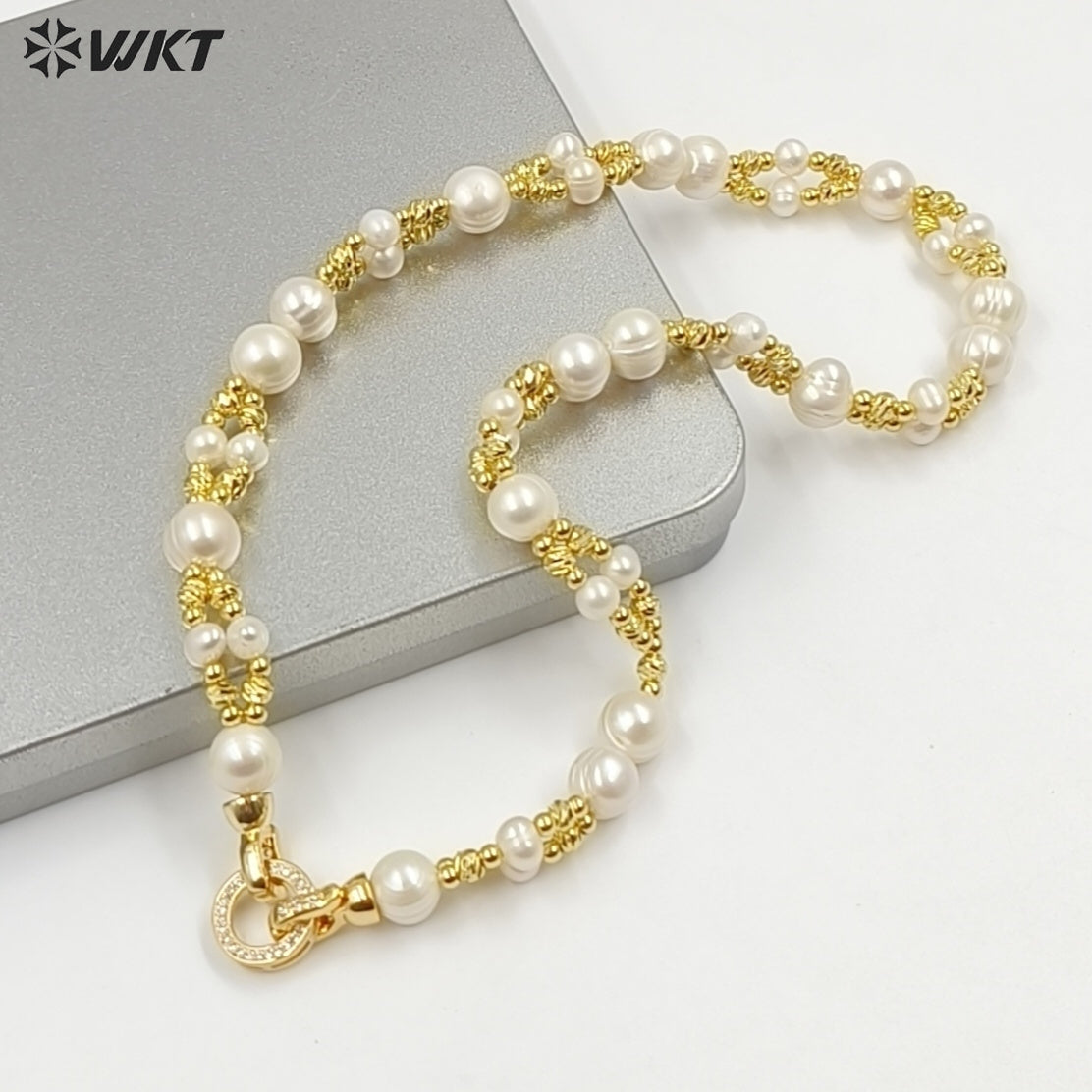 WT-JN376 16 Inch Luxury Simple Style 18K Gold Electroplated Beads And Natural Pearls Necklace For Lady Party Wearing Jewelry