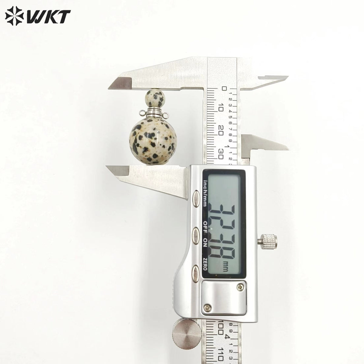 WT-P1930 Fashion Design Trendy New Precious Knife Shaped Colorful Stone Crystal Quartz Perfume Bottle Pendants