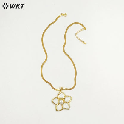 WT-JN326 Wholesale Romantic Necklace Gold Plated Flower Shape Pendant with Shell and Pearl Jewelry Gift for Ladies Party