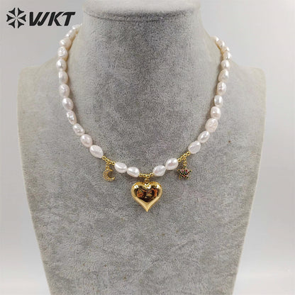 WT-JN231 Wholesale Fashion Gold Hand Strand Freshwater Pearl Beads Necklace 16 Inch Long Choker Lovely Bear Heart Necklace
