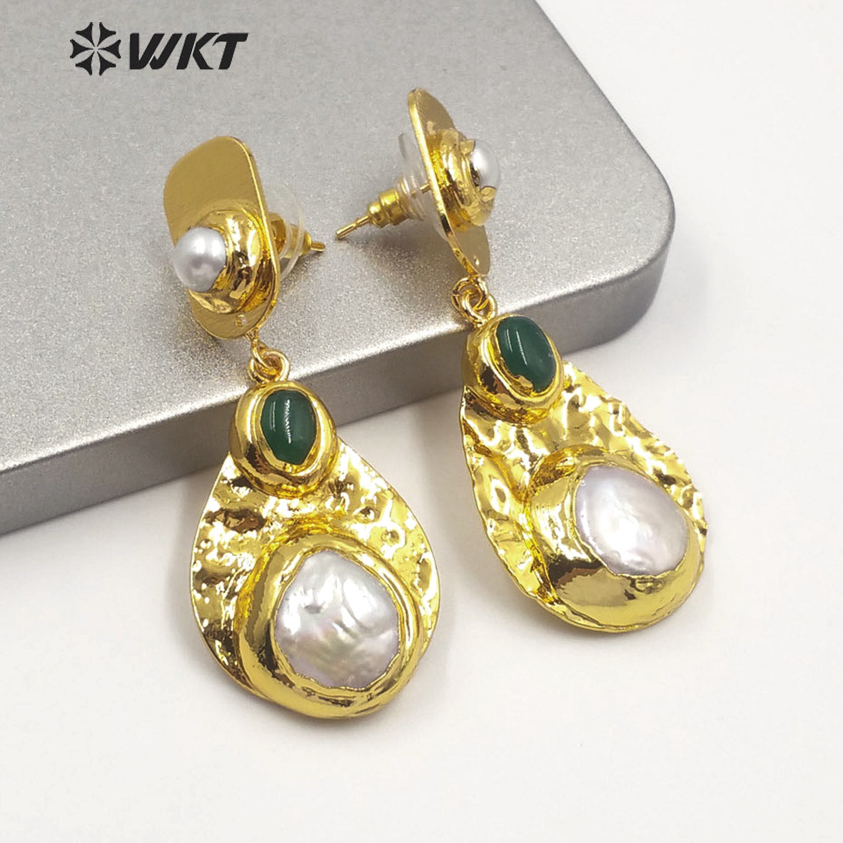 WT-MPE014 New Arrival Fashion Charm Jewelry Natural Freshwater Pearl Earring Two Color Select Pearl Dangle Earring