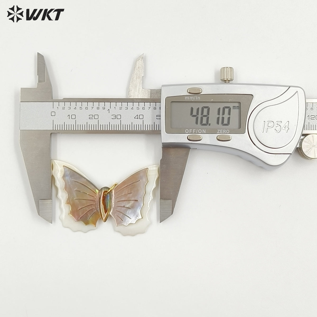 WT-JP462 High Quality Colorful Double Layers Natural Shell Butterfly Shape Gold Pendants For Lady Gifts DIY Accessories