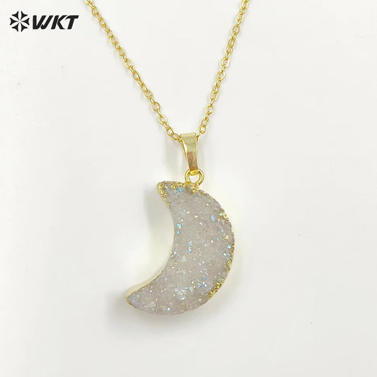 WT-N541 Lovely Natural Crystal Quartz Angel Druzy Crescent Moon Necklace with Gold Dipped Fashion Hot Gold Druzy Moon Necklace