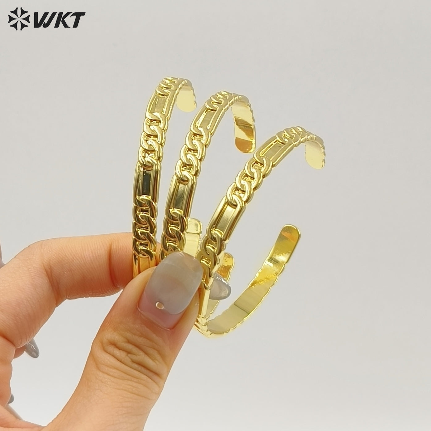 WT-JF371 Hot Sale Fashion 18K Gold Electroplated Chain Design Pattern Yellow Brass Metal Bangles For Women Classic Jewelry