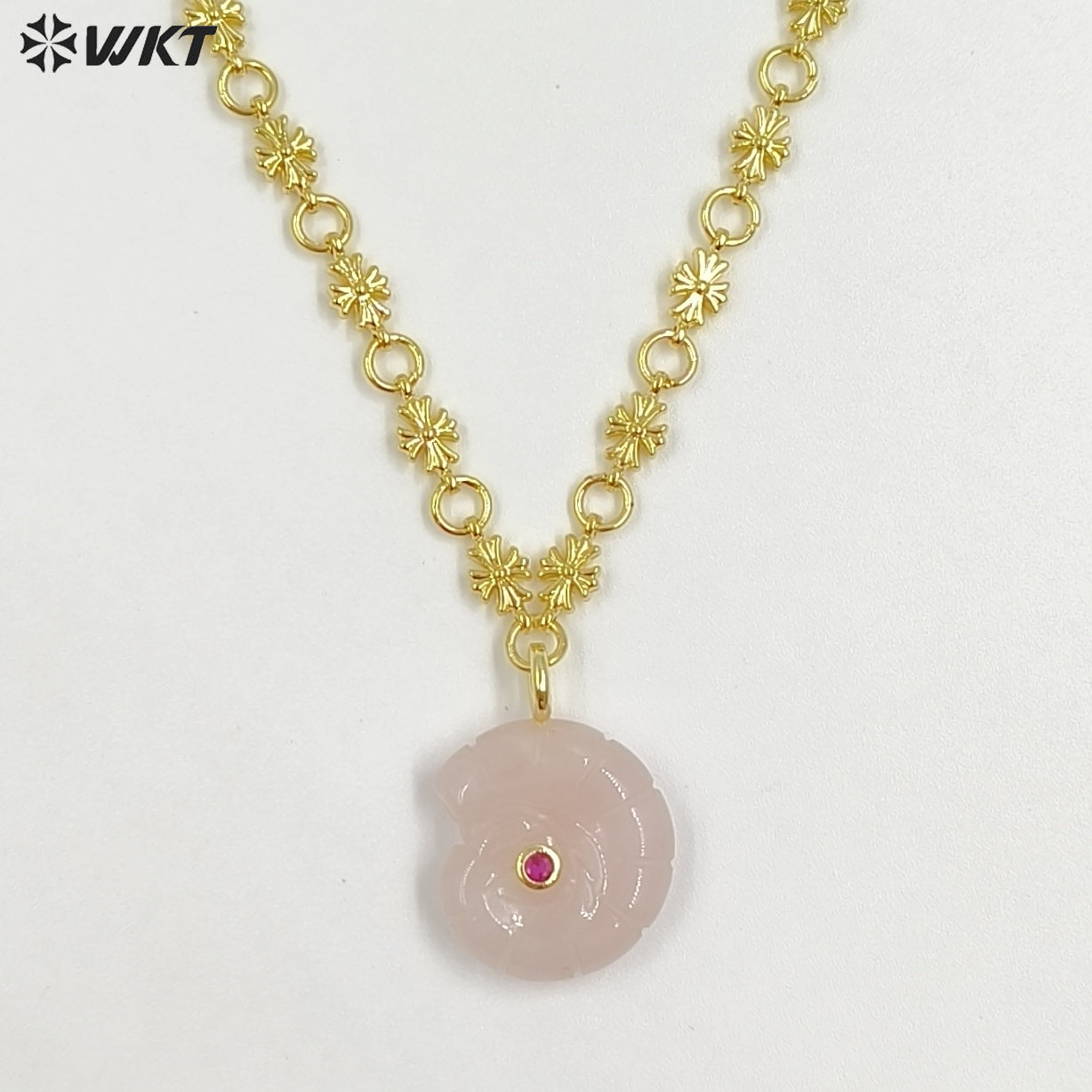 WT-N1507 Fashion Lovely Gold Plated Zircon And Natural Gemstones Carved Trumpet Pendant Necklaces As Women Birthday Gift Jewelry