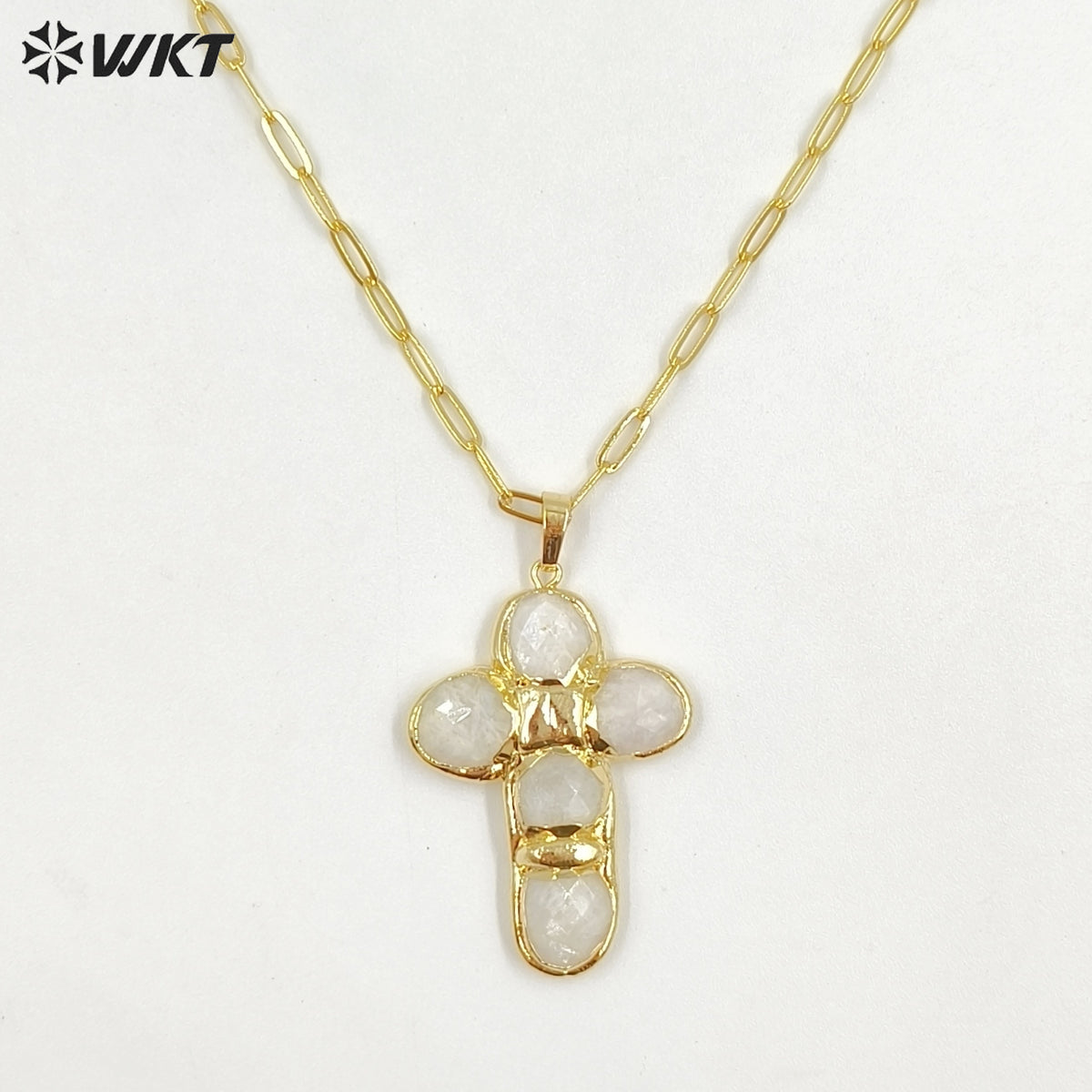 WT-N1543 Factory Wholesale High Quality 18K Gold Plated Natural Gemstone Cross Shape Pendant Necklaces As Women Trendy Jewelry