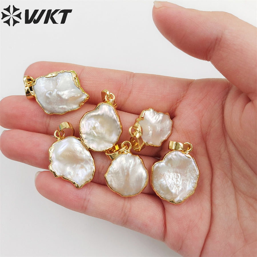 WT-P656 Wholesale Unique Natural Freeform White Freshwater Pearl Pendant Gold Edges Pendant DIY Jewelry Making