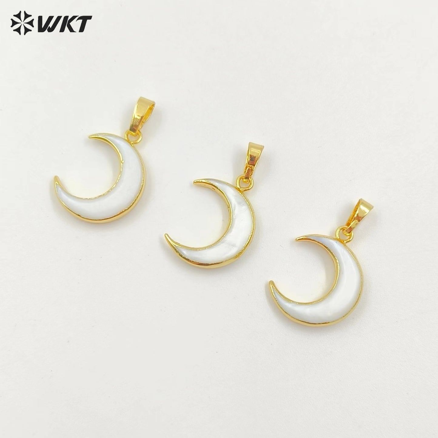 WT-P956 New Arrival Wholesale Natural White Shell Pendant,24k Real Gold Electroplated Moon Shell Pendant for Gift