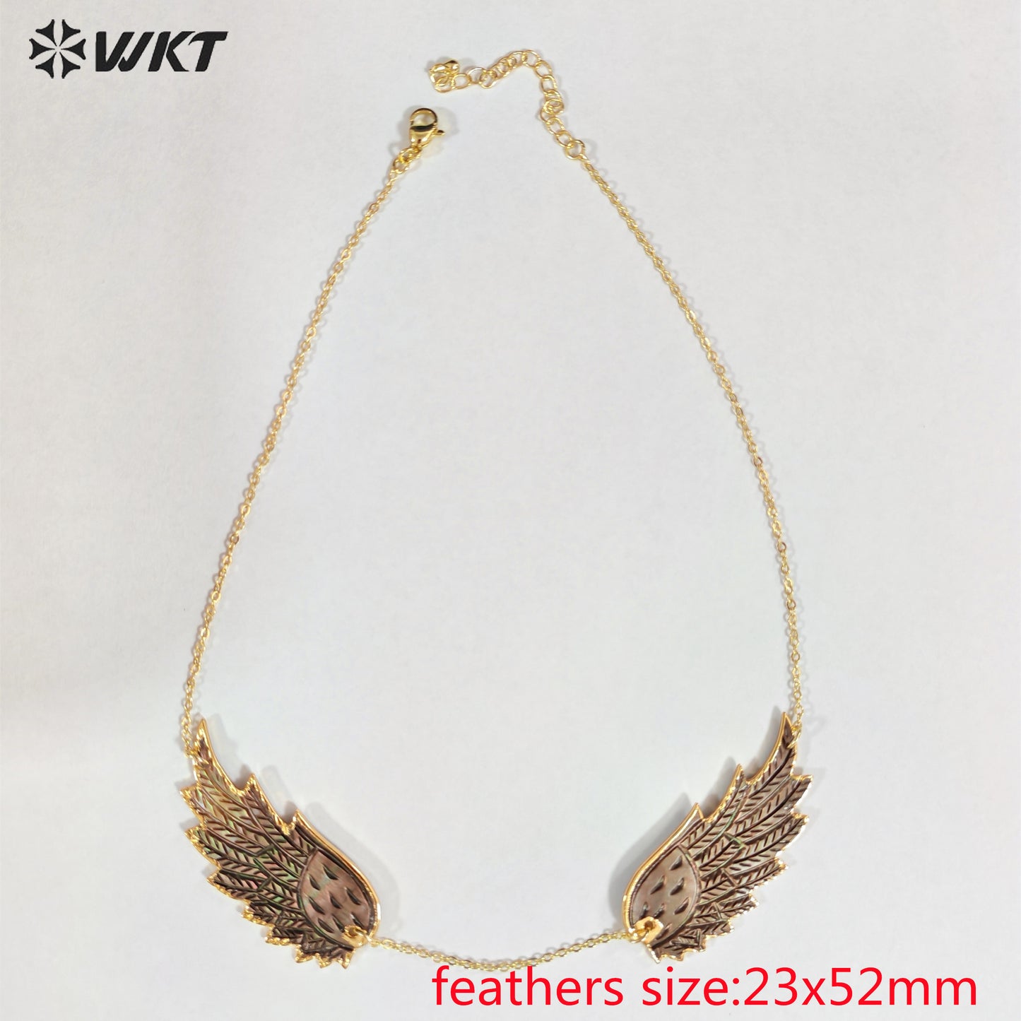 WT-JN385 New Arrival 18K Gold Plated Natural Shell Hand Carved Feathers Shape Pendants Necklace For Lady Fashion Jewelry
