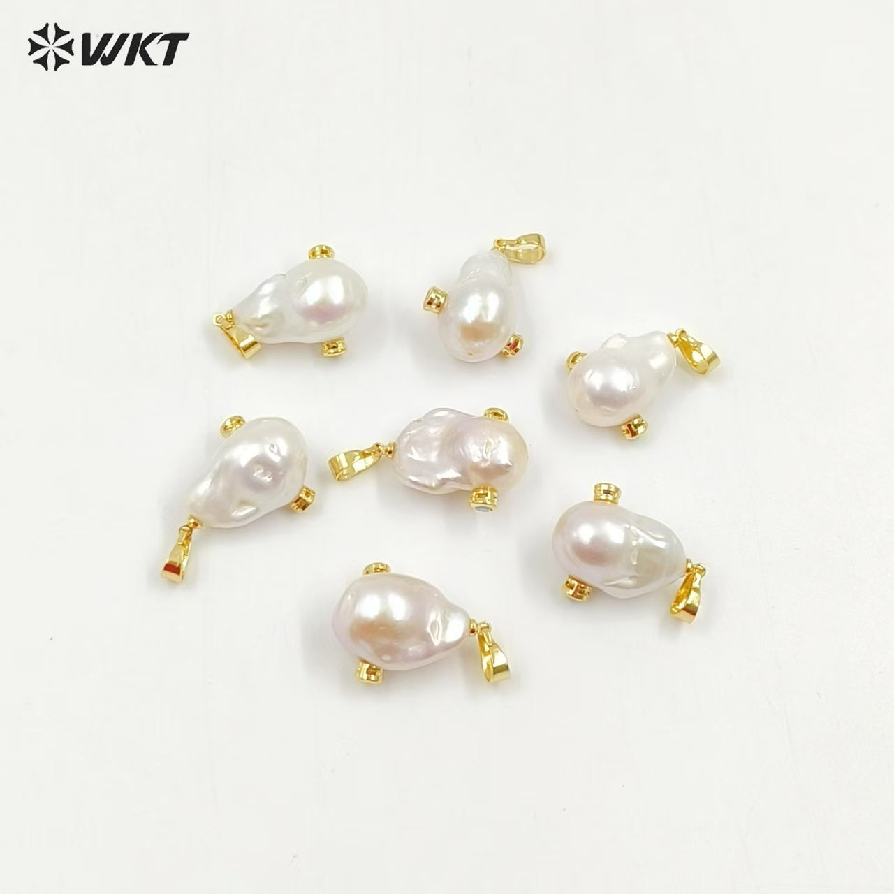 MP138 Wholesale Freshwater Pearl Pendant Pearl With CZ Charm Natural Shape Fashion Charm Jewelry Pearl Pendant