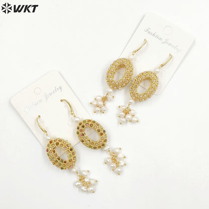 WT-MPE108 Latest Style Regular Natural Pearl and Stone 18k Gold Plated Oval Shaped 81*20mm Romantic Pendant Earrings